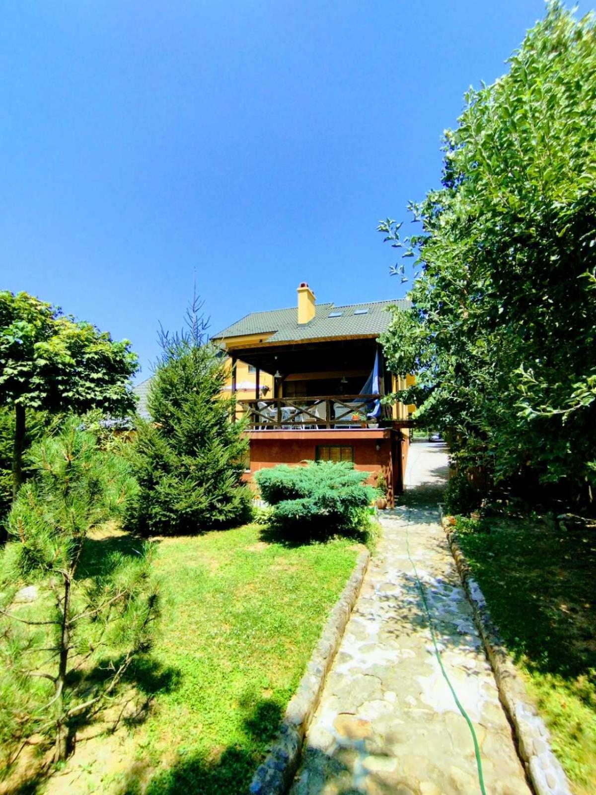 Kruševac Guesthouse Silvani מראה חיצוני תמונה